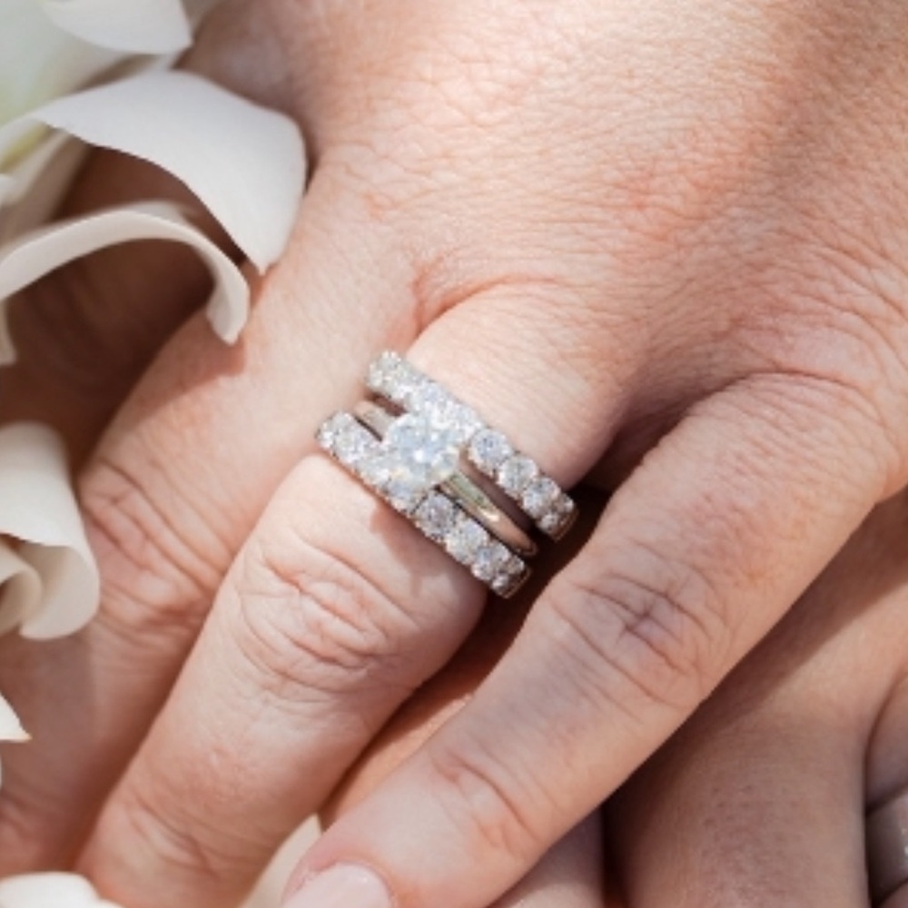 Real diamond wedding ring